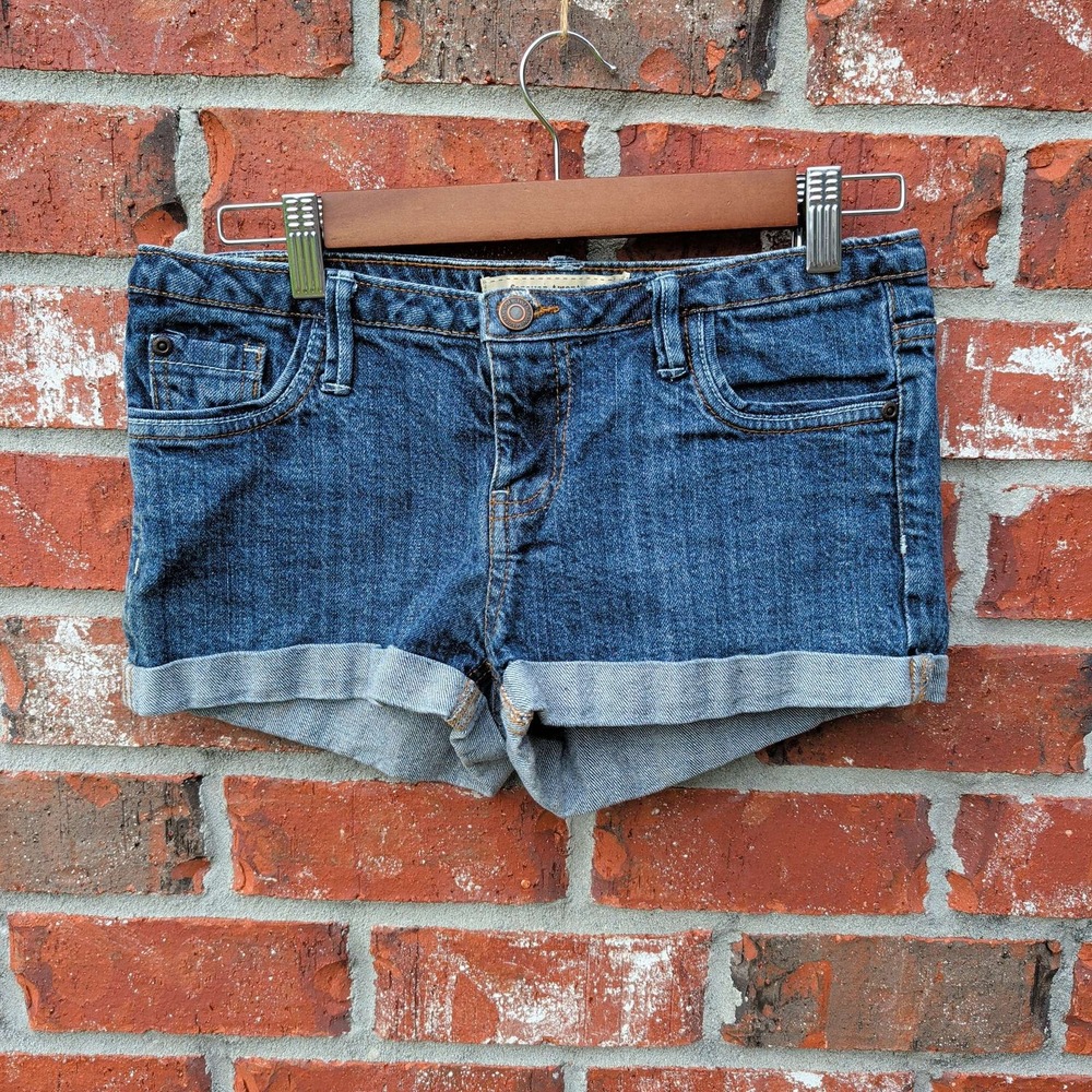 Forever 21 Denim Shorts Womens 27 Blue Cuffed Low Rise 5 Pocket Dark Wash
